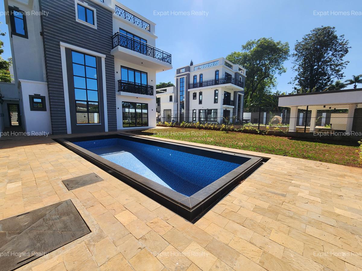 5 Bed Villa with En Suite in Lavington - 3