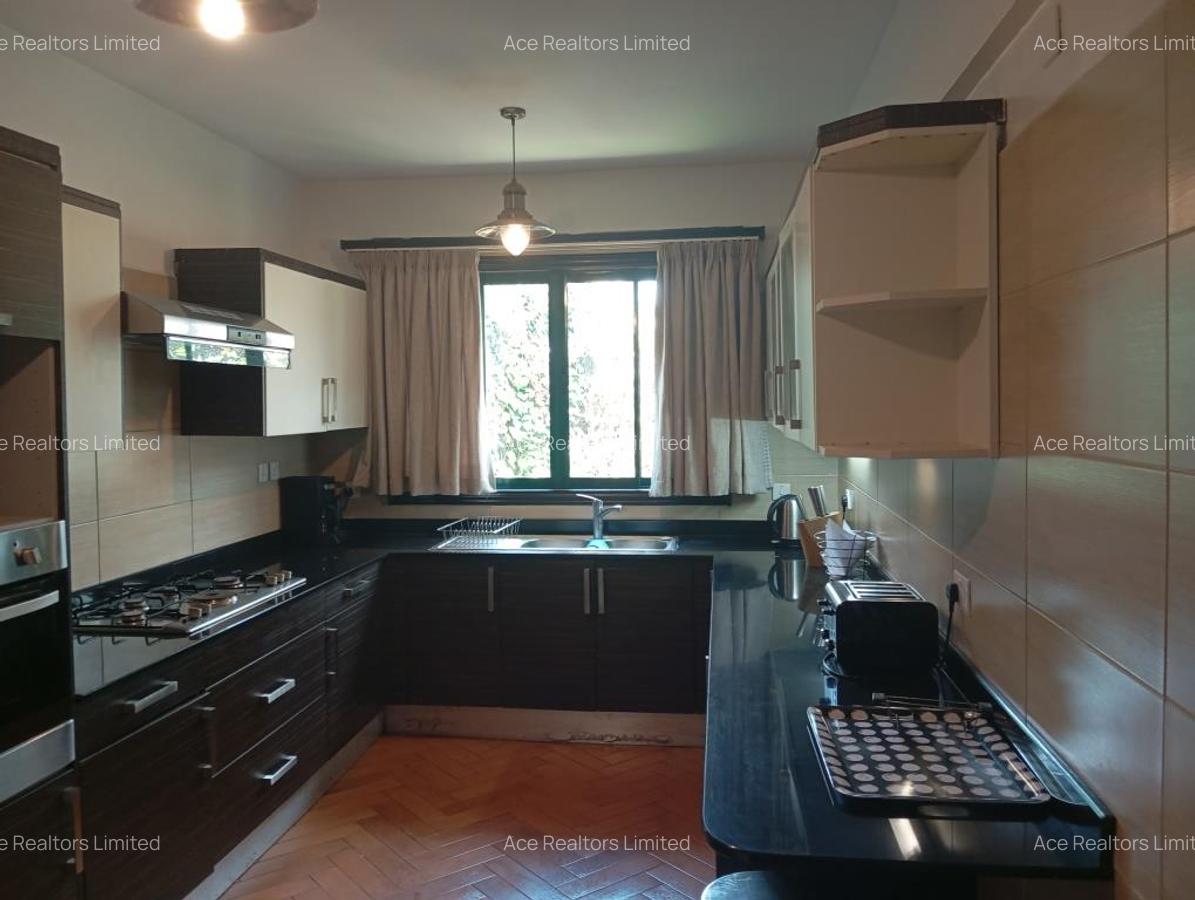 3 Bed Townhouse with En Suite at Grevillea Grove - 4