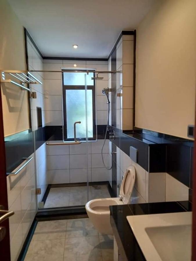 5 Bed Townhouse with En Suite at Lavington - 8