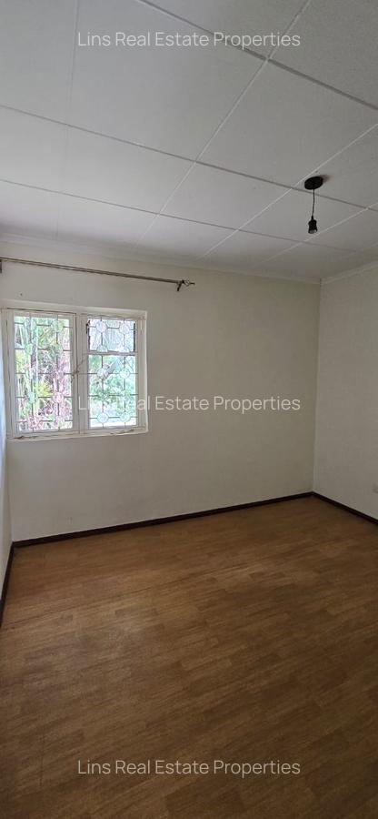 4 Bed House with En Suite in Kyuna - 12