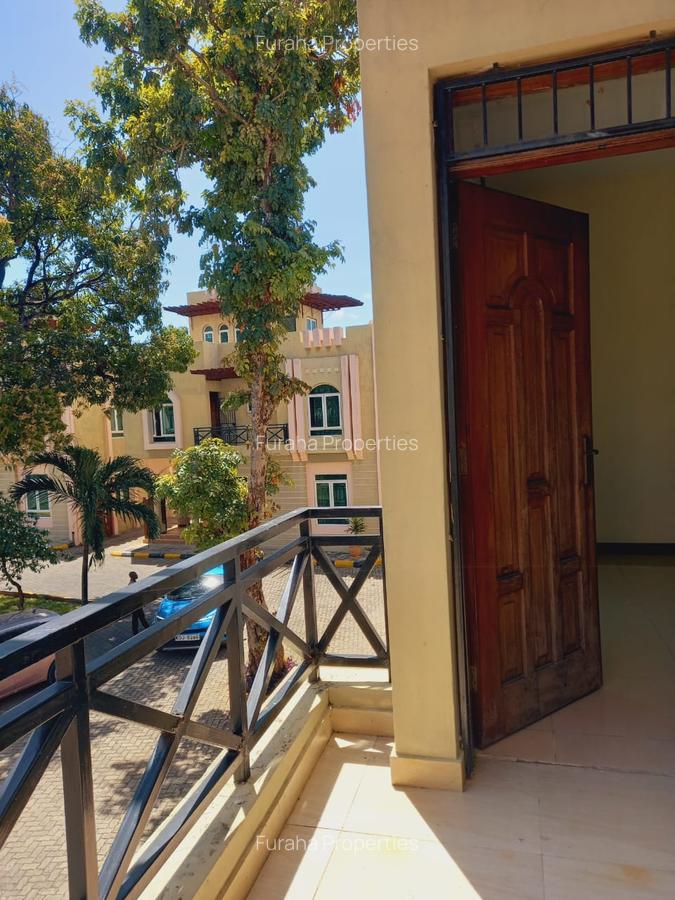 5 Bed House with En Suite in Nyali Area - 3