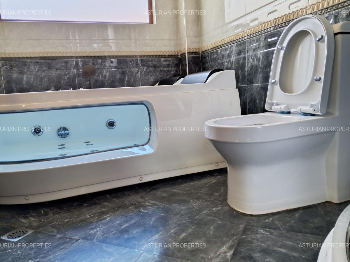 5 Bed Townhouse with En Suite in Lavington - 1