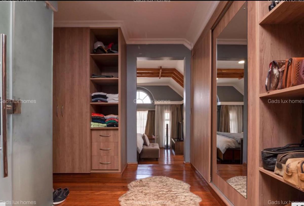 4 Bed Townhouse with En Suite at Kiambu - 10