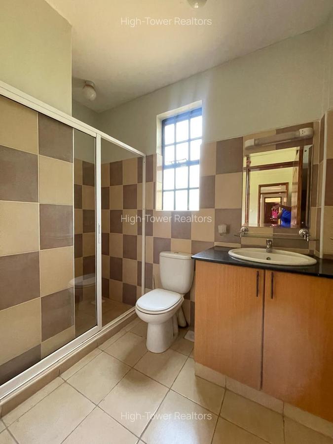 4 Bed House with En Suite in Runda - 18