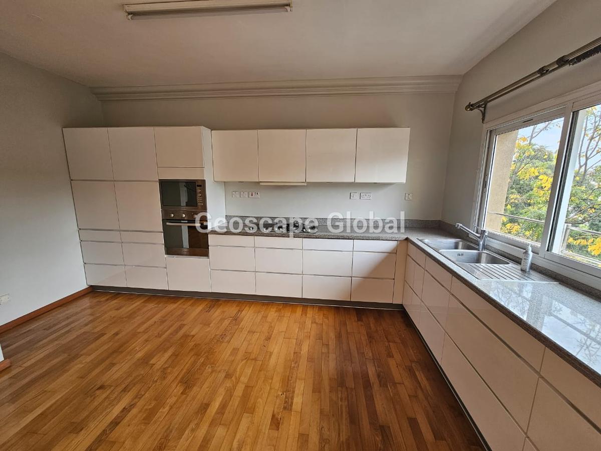 3 Bed Apartment with En Suite in Kileleshwa - 5