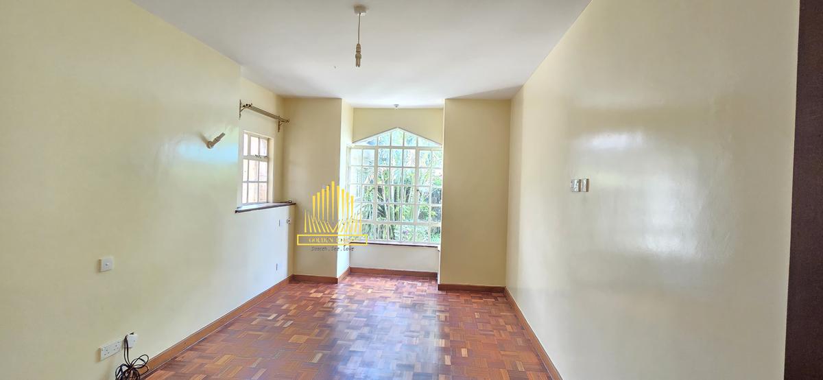 5 Bed Townhouse with En Suite in Lavington - 16