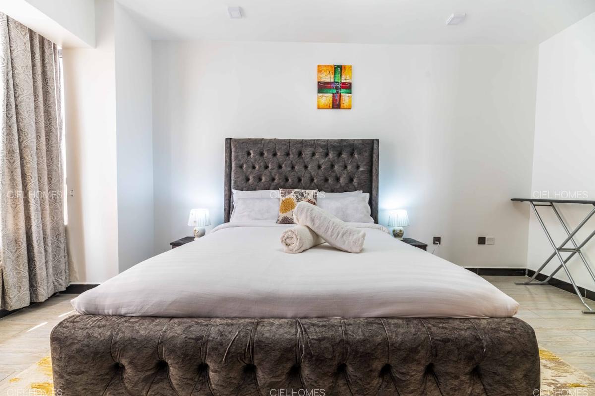 Serviced 3 Bed Apartment with En Suite at Wood Avenue - 8