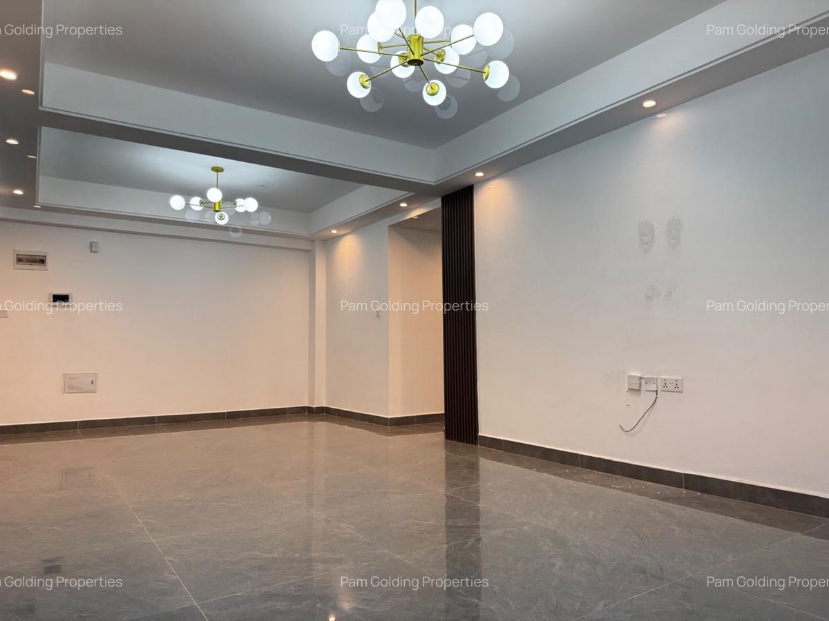 2 Bed Apartment with En Suite in Riverside - 5