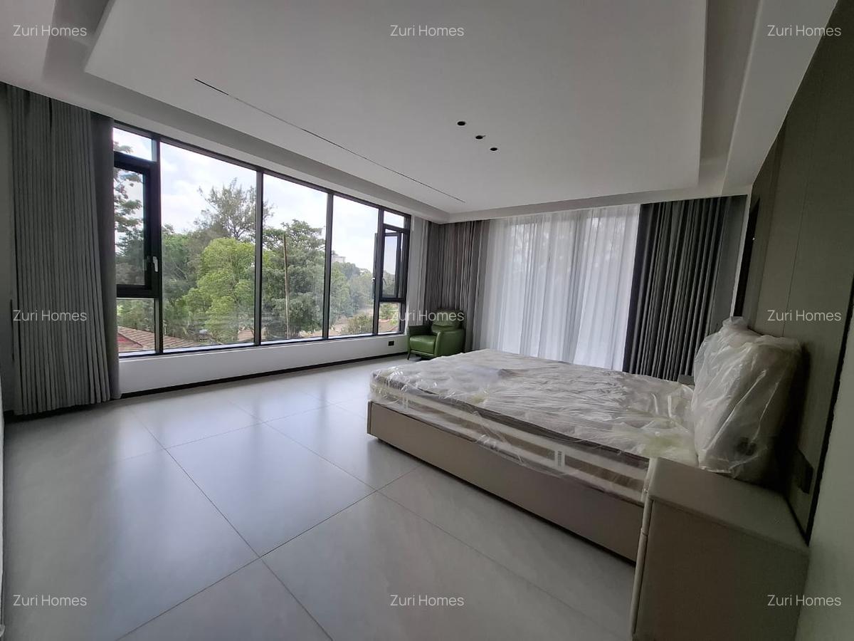 5 Bed Townhouse with En Suite in Lavington - 10