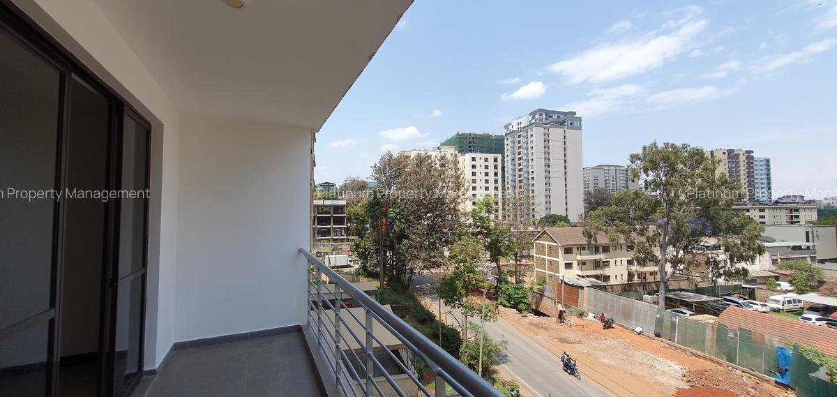 2 Bed Apartment with En Suite in Parklands - 3
