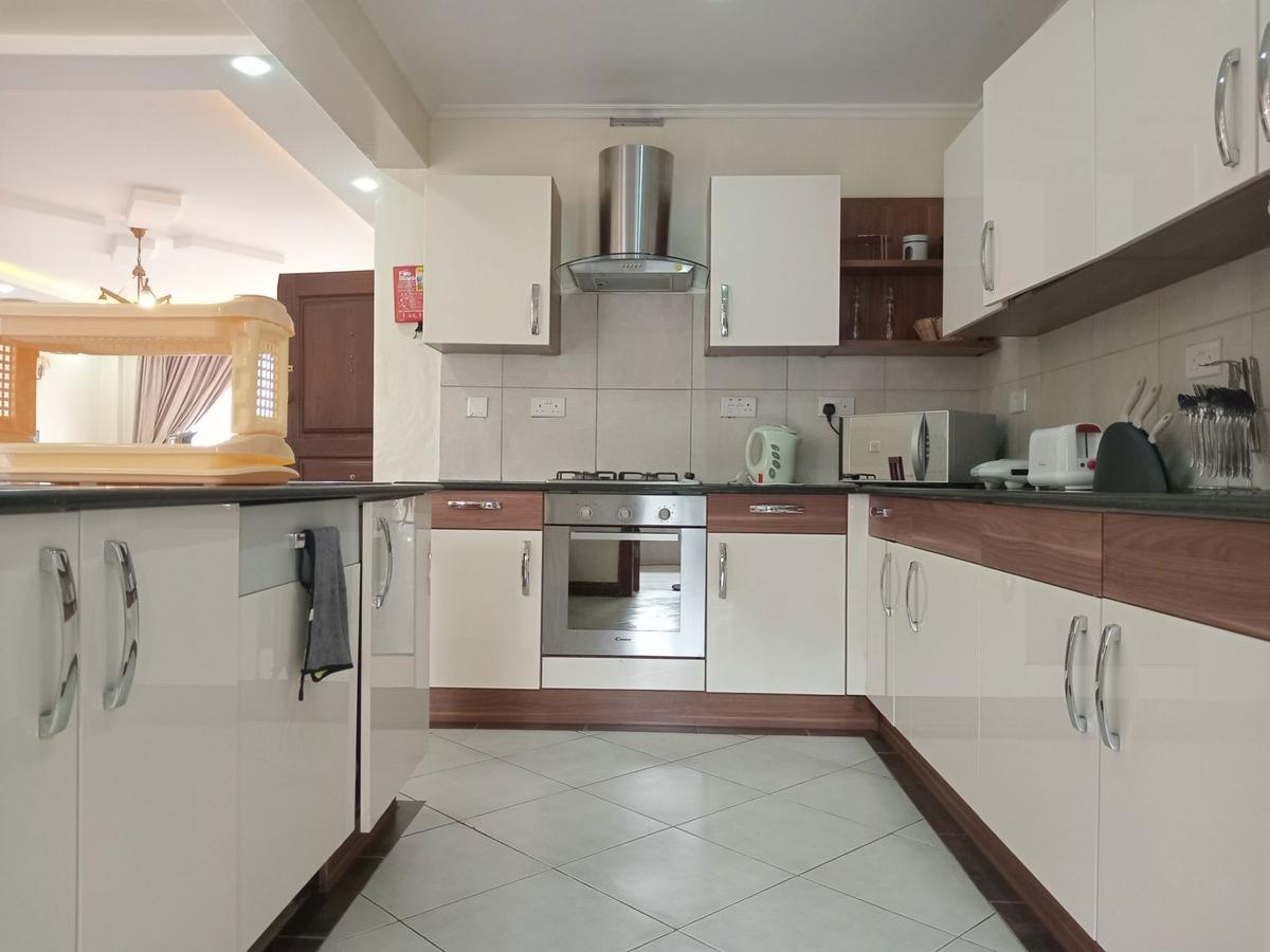 Serviced 3 Bed Apartment with En Suite in Upper Hill - 7