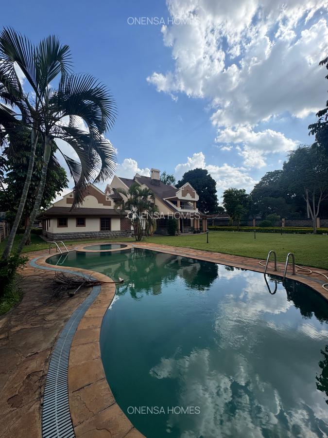 5 Bed House with En Suite in Runda - 3