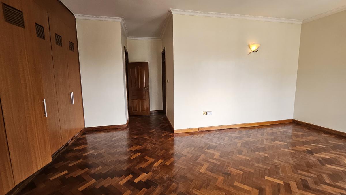 4 Bed Townhouse with En Suite in Kiambu Road - 17