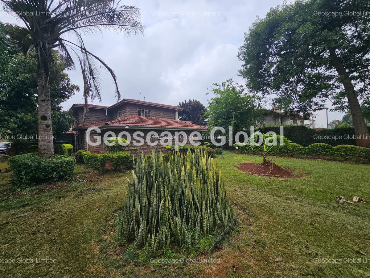 4 Bed House with En Suite in Runda - 2