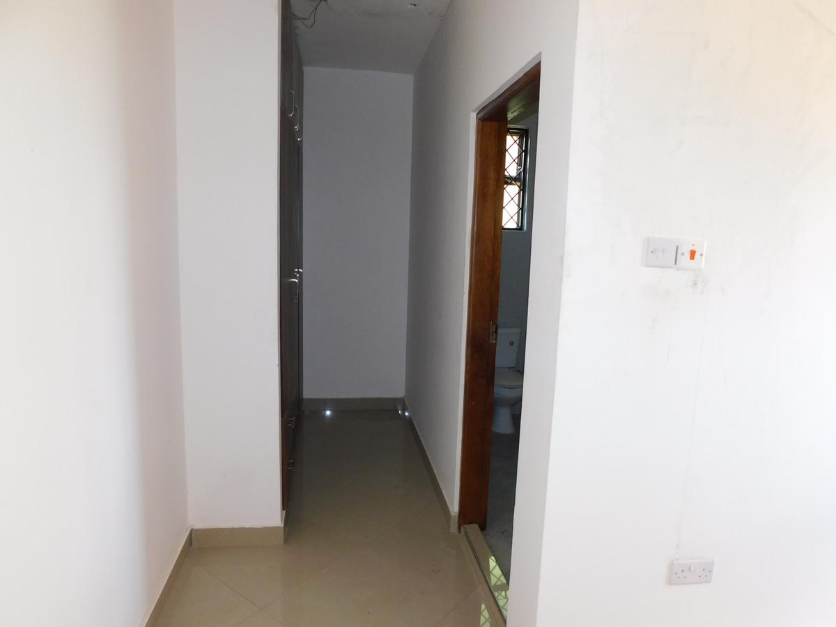 3 Bed Apartment with En Suite at Beach Road - 2