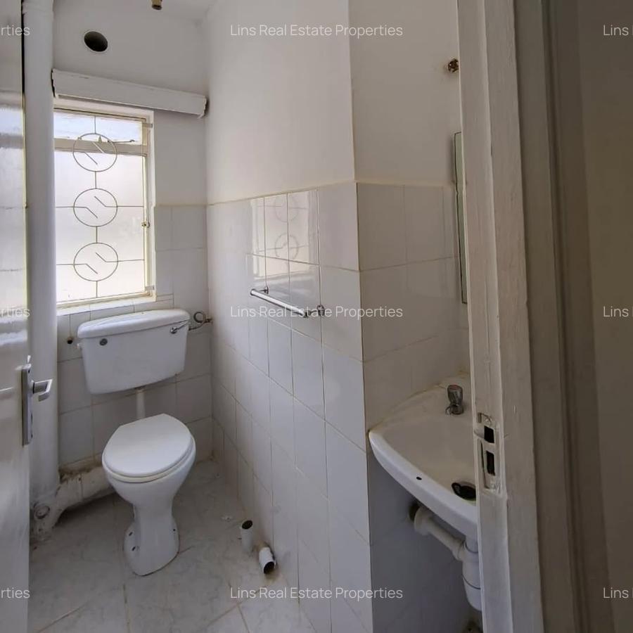 3 Bed Townhouse with En Suite in Kileleshwa - 11