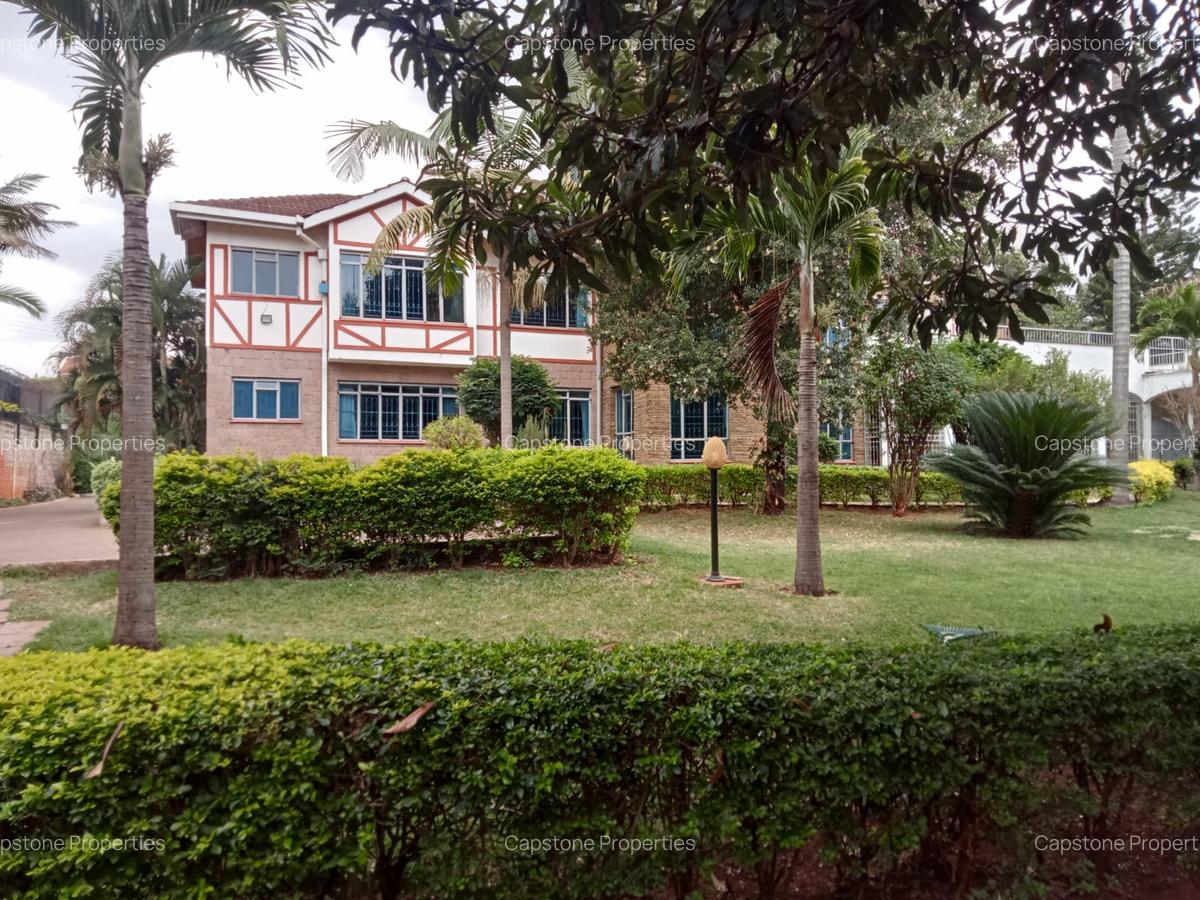 5 Bed House with En Suite in Runda - 19