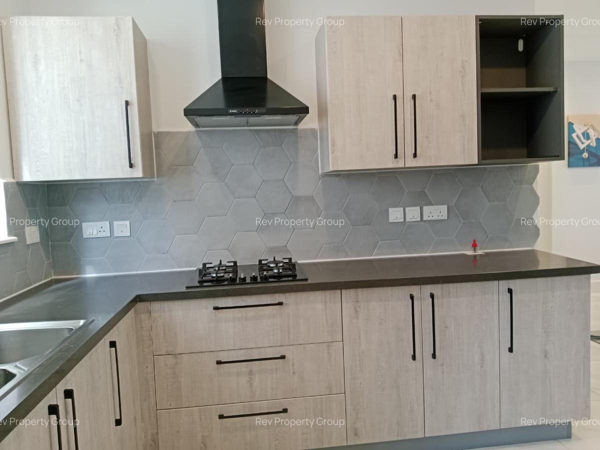 Serviced 2 Bed Apartment with En Suite in Westlands Area - 8