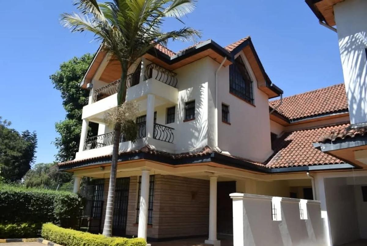 5 Bed Townhouse with En Suite at Lavington - Lavington - 1