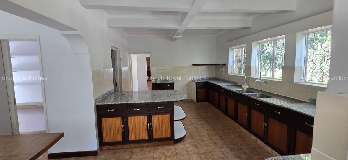 5 Bed House with En Suite at Kyuna Road - 16