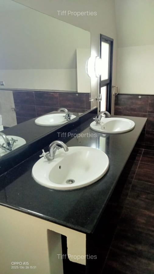 5 Bed Townhouse in Karen - 12