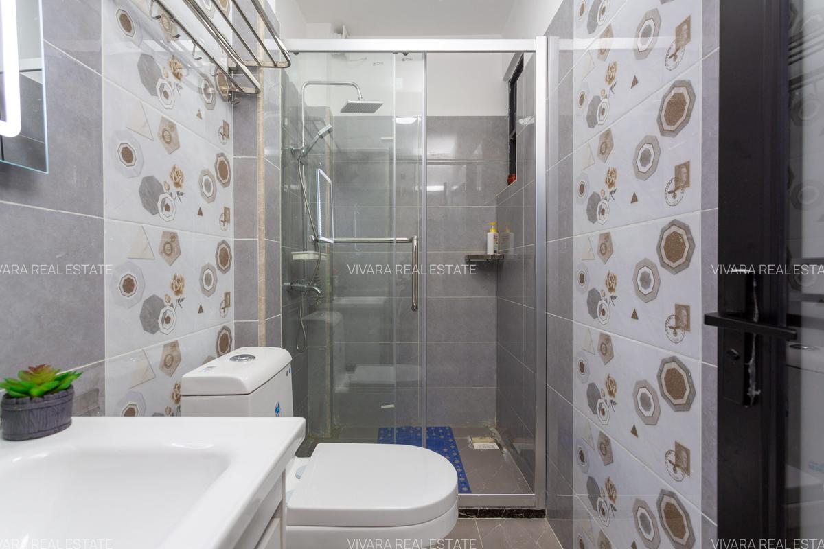 2 Bed Apartment with En Suite in Lavington - 9