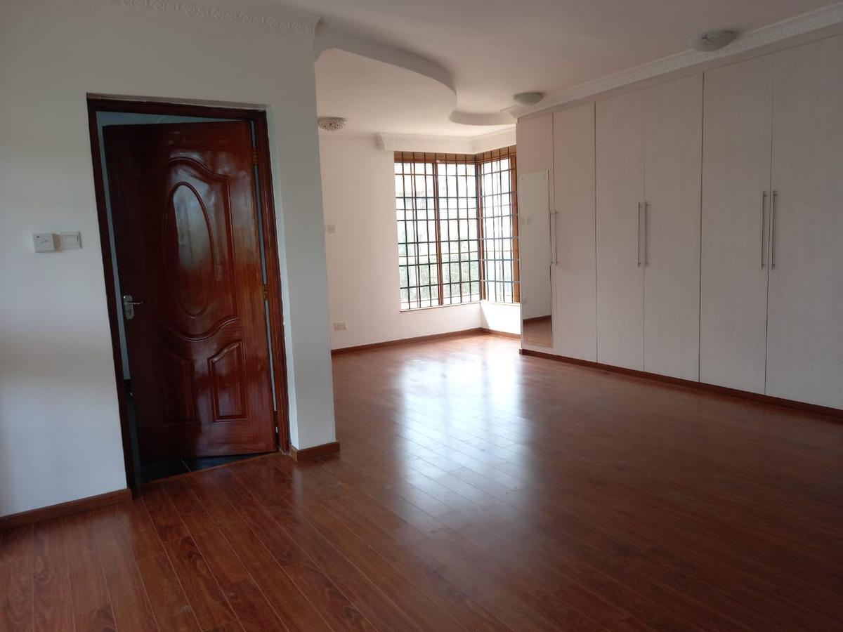 5 Bed Townhouse with En Suite in Runda - 12