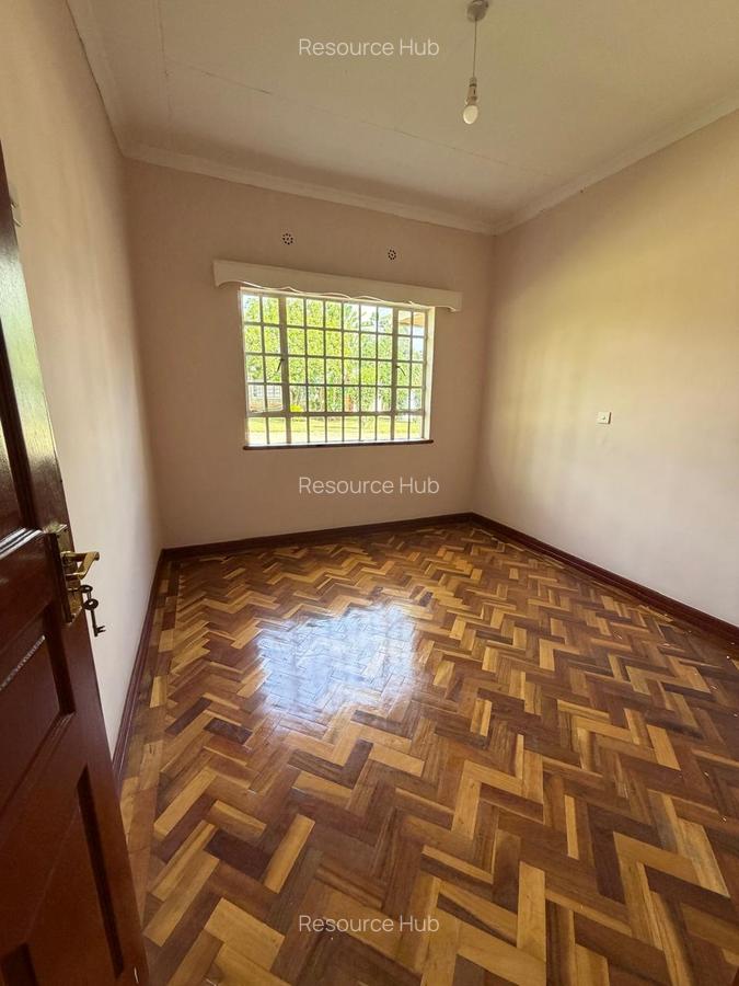 4 Bed House with En Suite at Hardy Area - 10