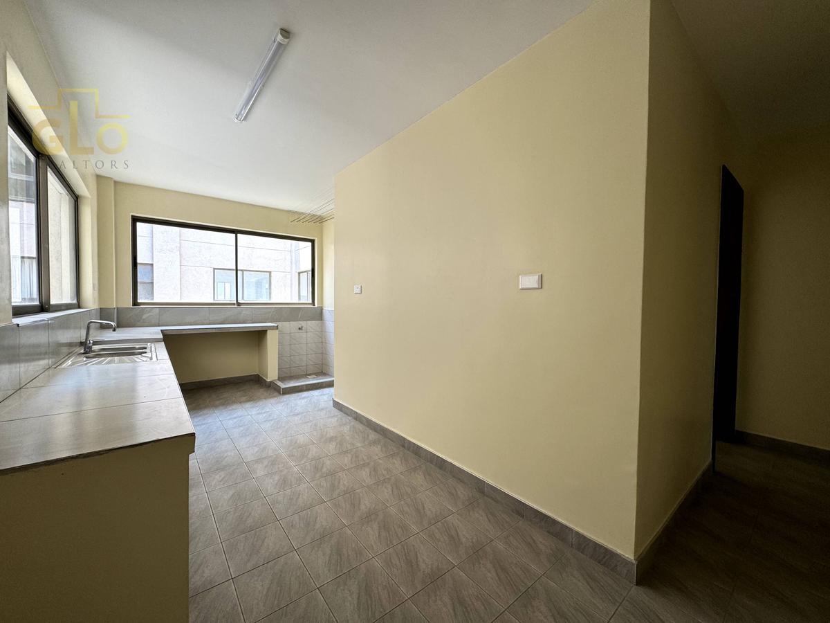 4 Bed Apartment with En Suite in General Mathenge - 20