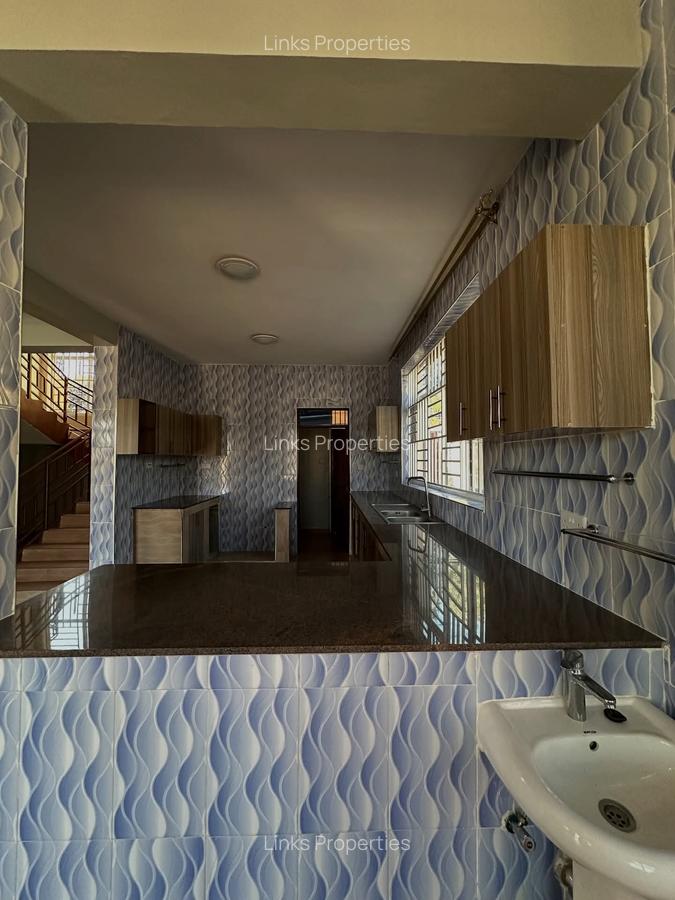 4 Bed House with En Suite at Dagoretti Road - 6