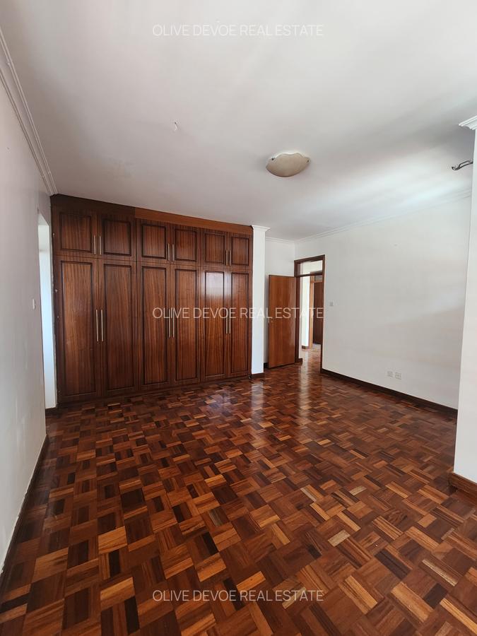 5 Bed Townhouse with En Suite in Kileleshwa - 10