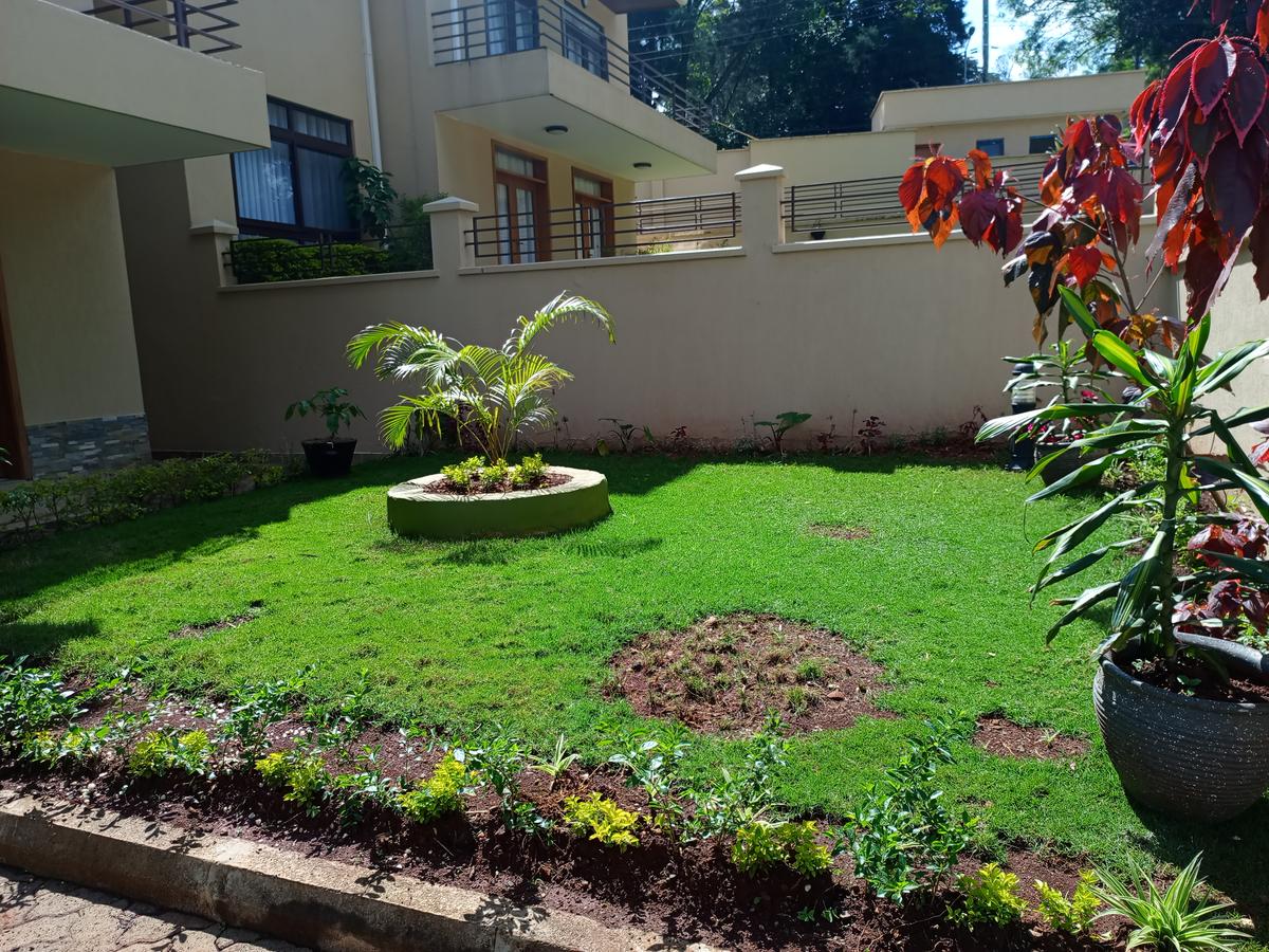 5 Bed Townhouse with En Suite in Lavington - 15