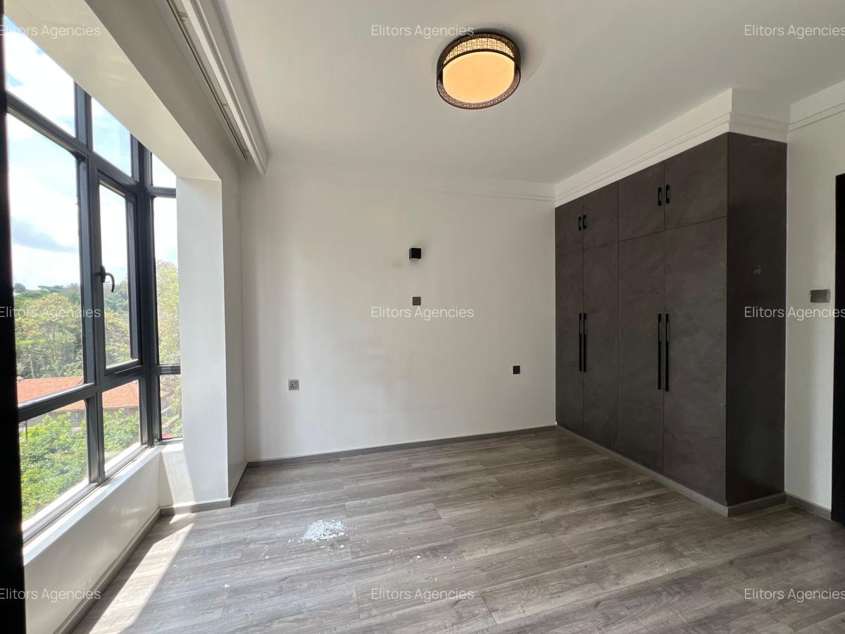 4 Bed Apartment with En Suite at Othaya Road - 12