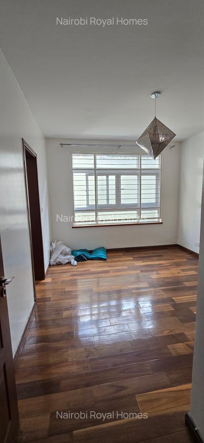 5 Bed Townhouse with En Suite at Lavington Road - 17