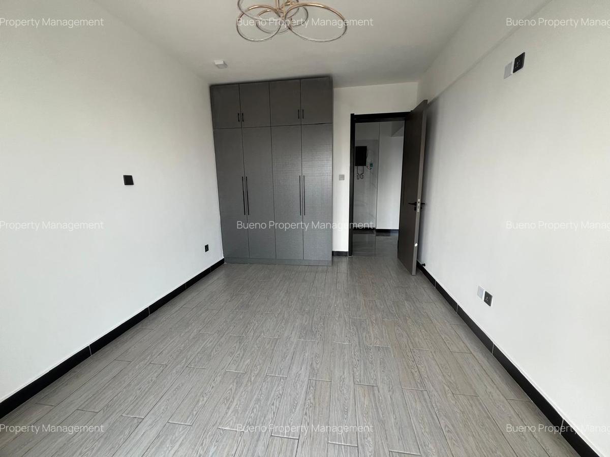 2 Bed Apartment with En Suite in Valley Arcade - 5