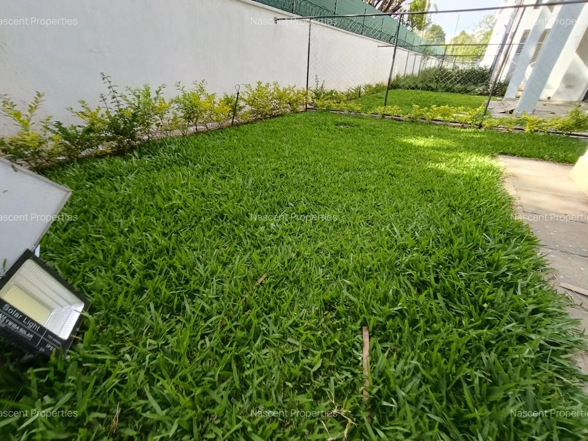 5 Bed Townhouse with En Suite in Lavington - 11