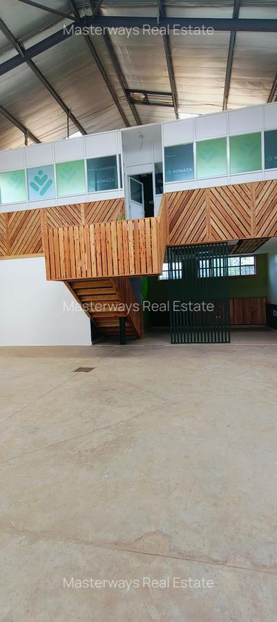 2,432 ft² Warehouse with Service Charge Included in Kamakis - 13