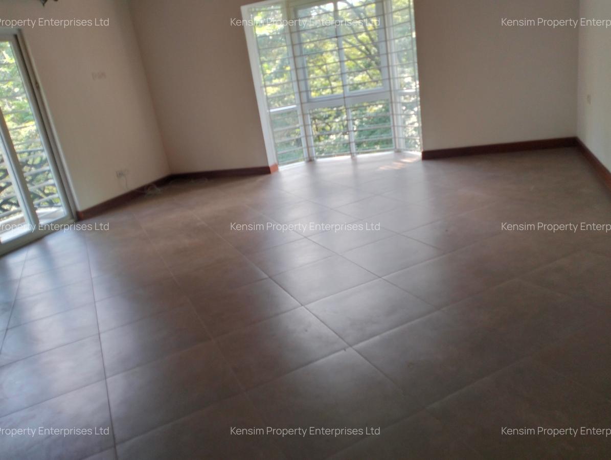 5 Bed Townhouse with En Suite in Rosslyn - 13