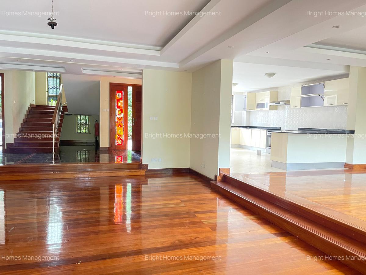 5 Bed Townhouse with En Suite in Lavington - 5