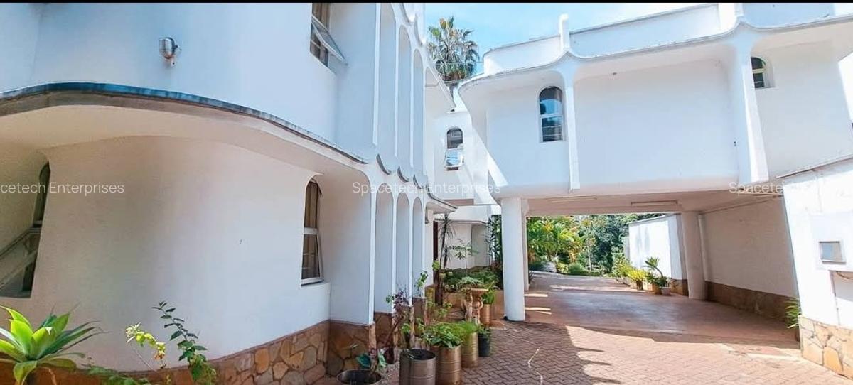 6 Bed House with Swimming Pool in Kileleshwa - 1