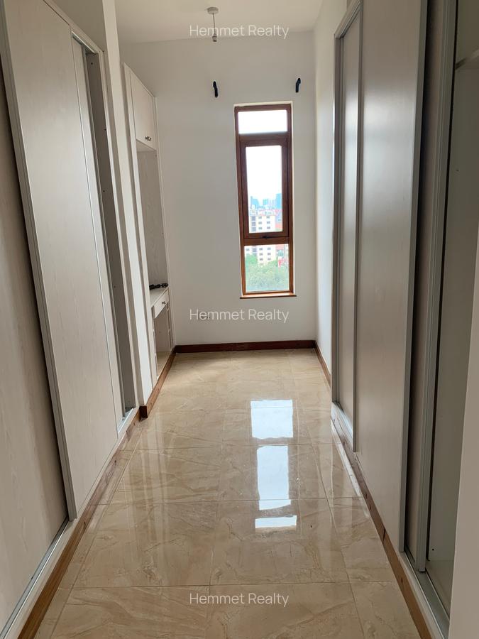 3 Bed Apartment with En Suite in Lavington - 6