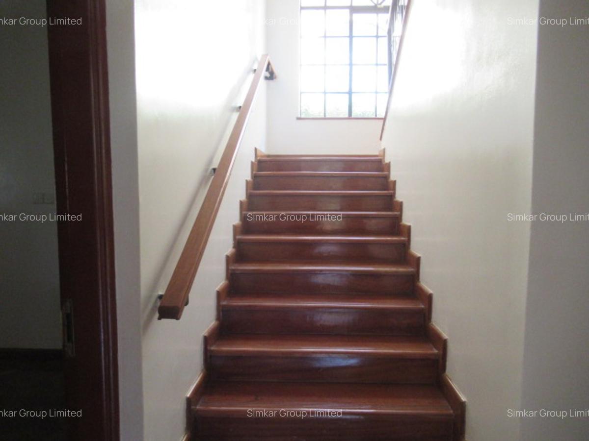 4 Bed Townhouse with En Suite at Kitisuru West - 12