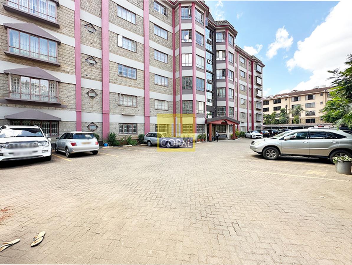 4 Bed Apartment in Parklands - 20