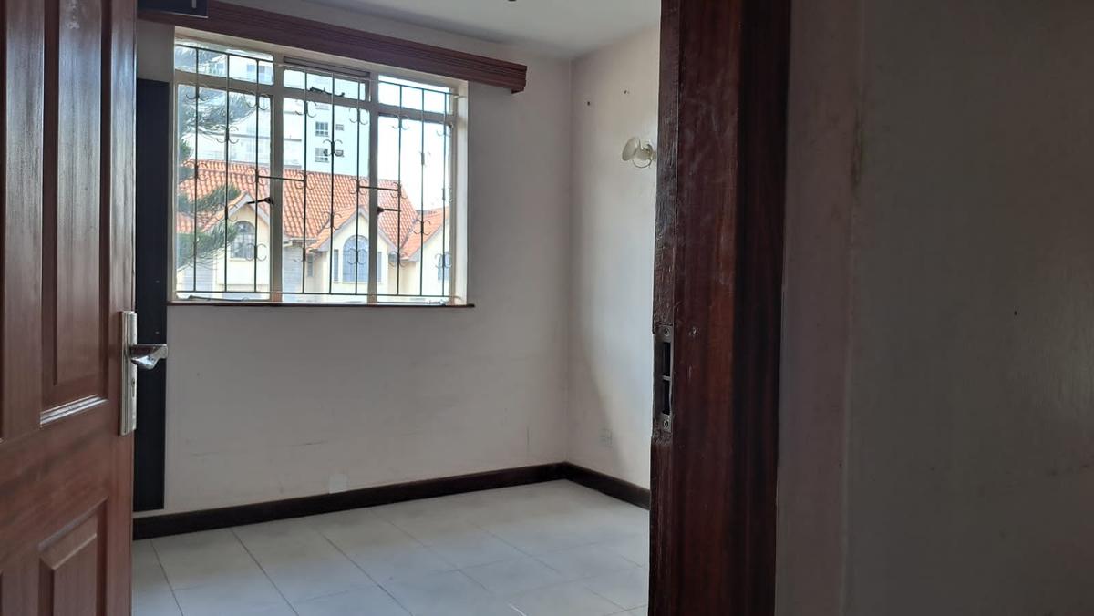 Serviced 3 Bed Apartment with En Suite in Kilimani - 6