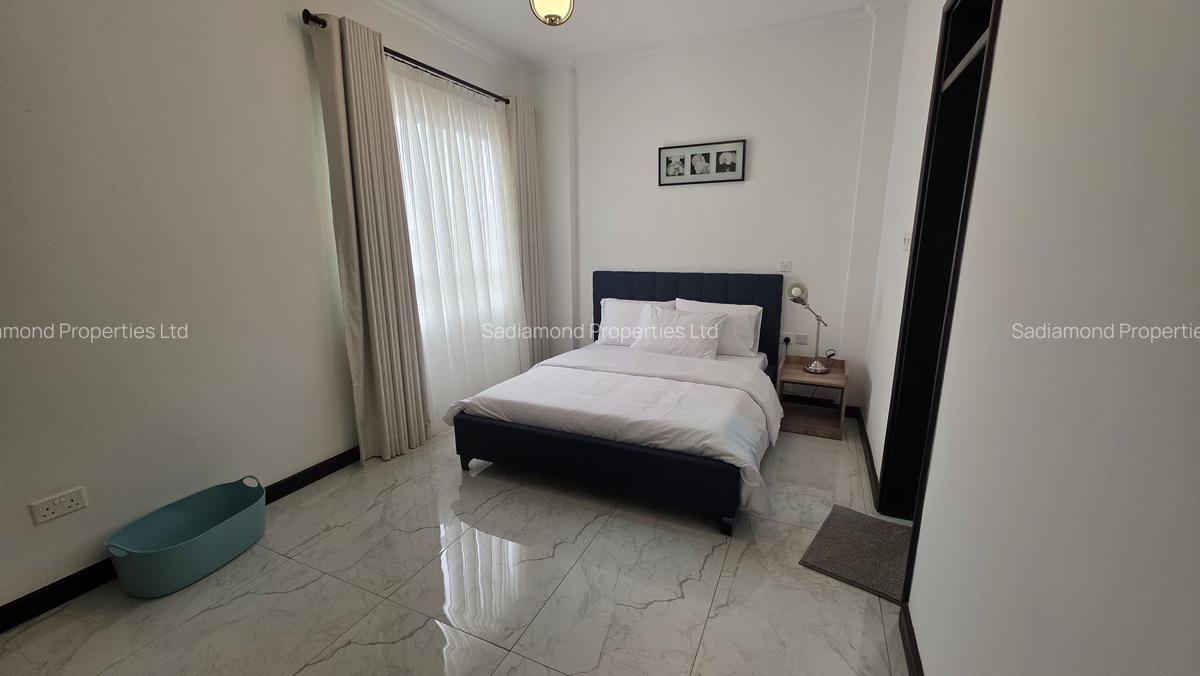 Furnished 2 Bed Apartment with En Suite in Brookside - 5