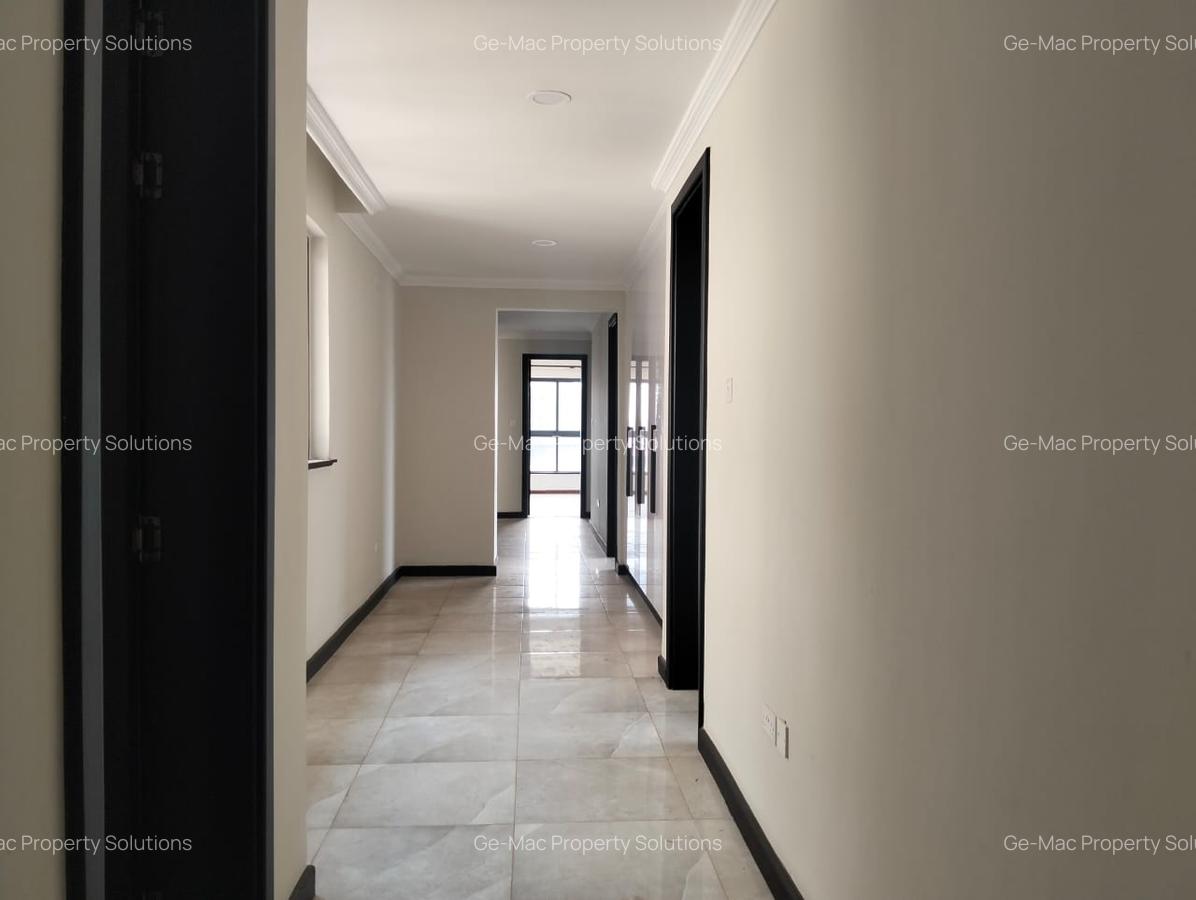 3 Bed Apartment with En Suite in Lavington - 11