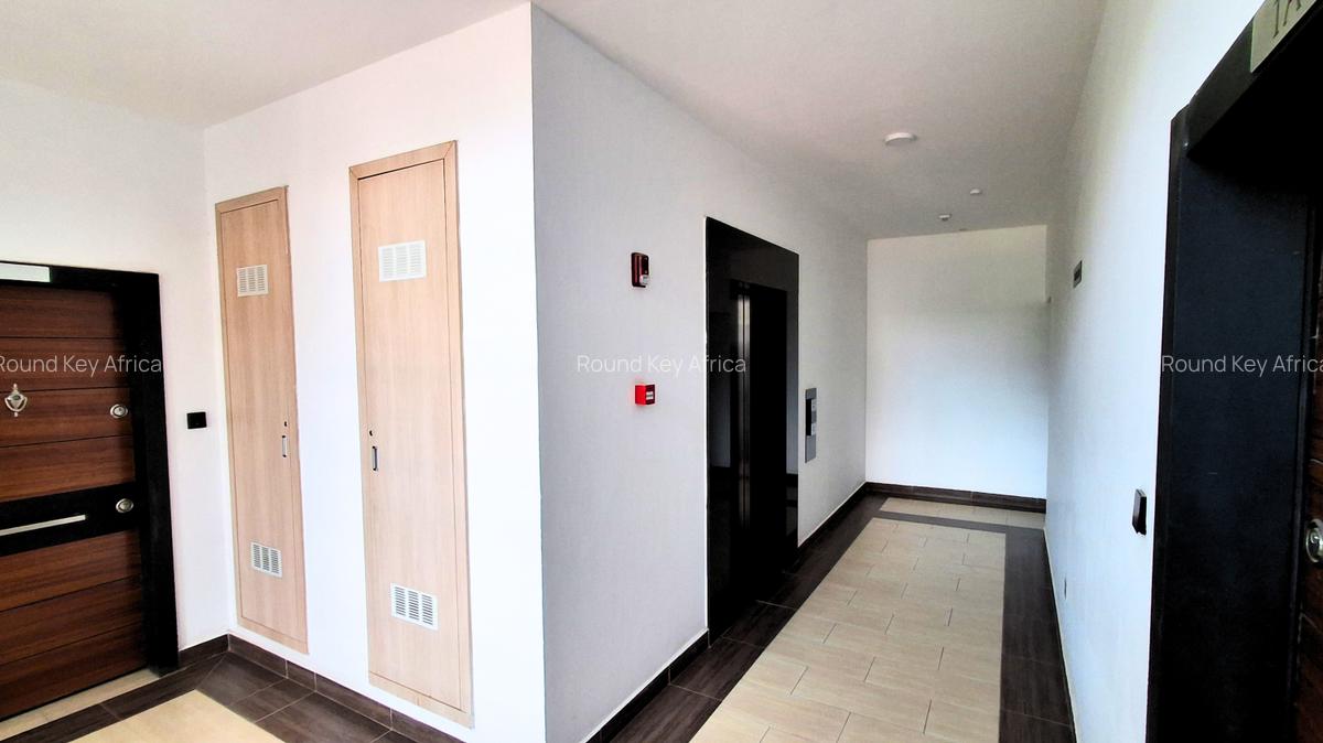 Serviced 2 Bed Apartment with En Suite at Mbaazi Close - 6