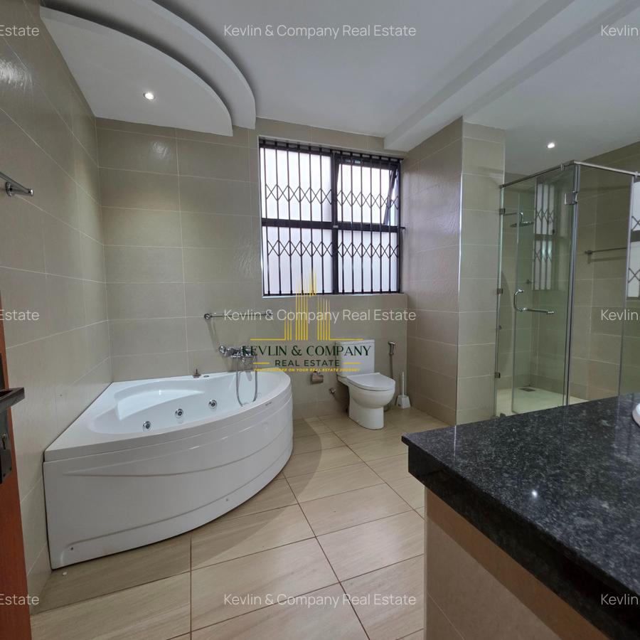 7 Bed Villa with En Suite in Nyari - 13