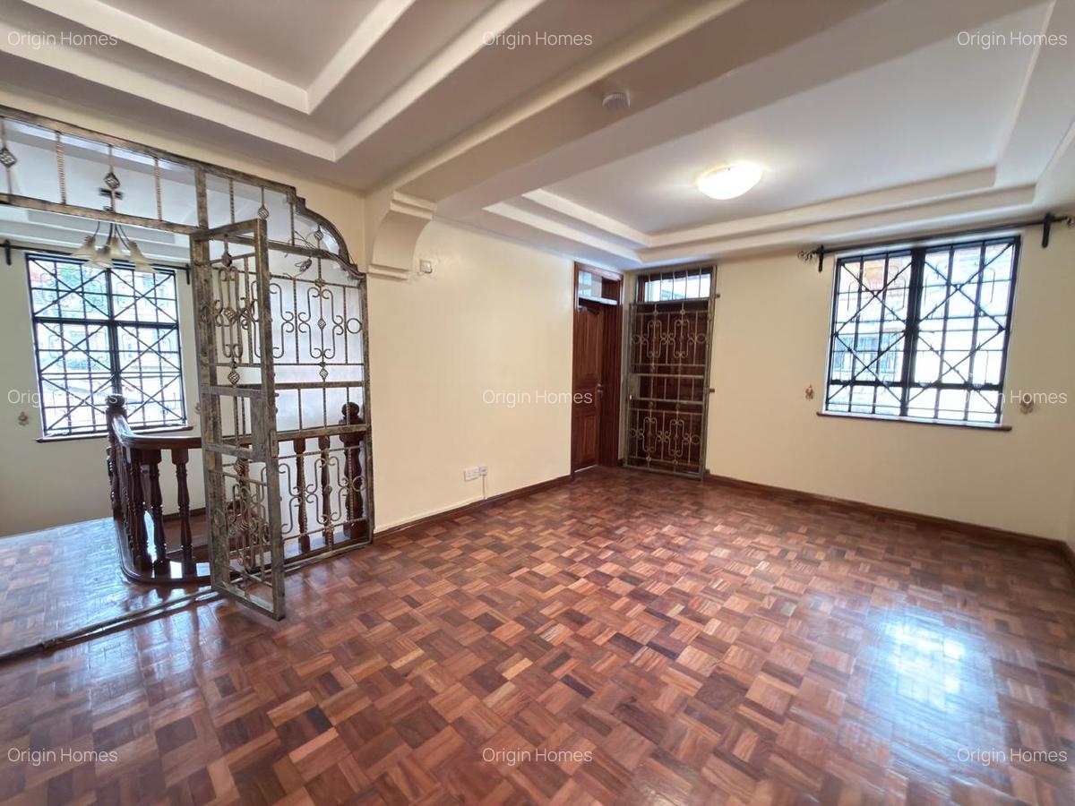 5 Bed Townhouse with En Suite at Kileleshwa - 10