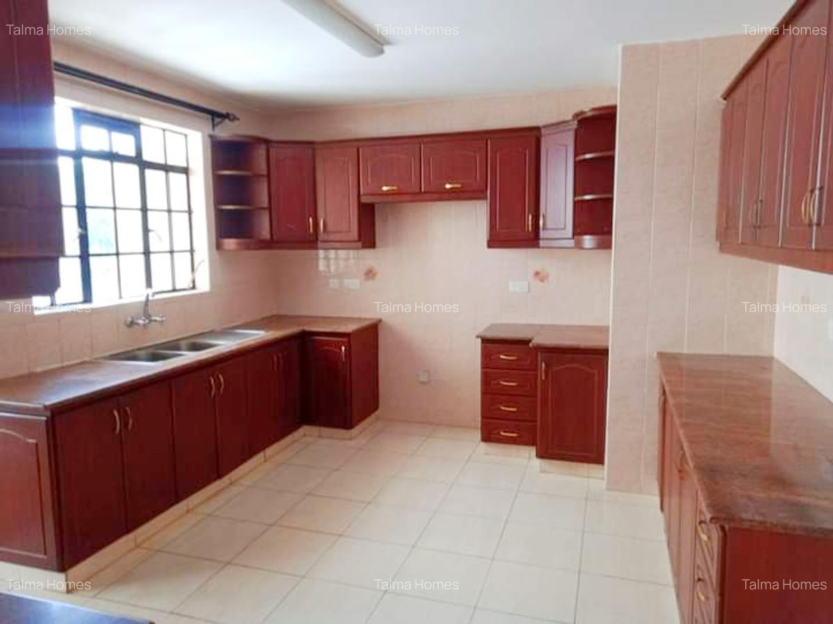 3 Bed Apartment with En Suite at Off Rhapta Road - 5